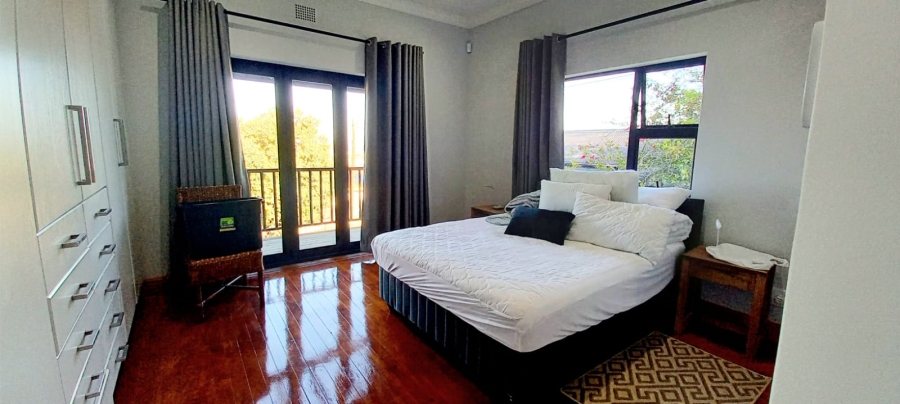 4 Bedroom Property for Sale in Knysna Central Western Cape